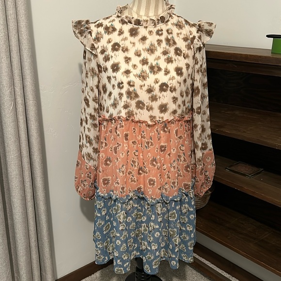 Patterned Ruffle Dress - Picture 1 of 1